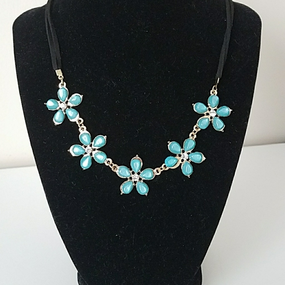 Teal Flower Necklace